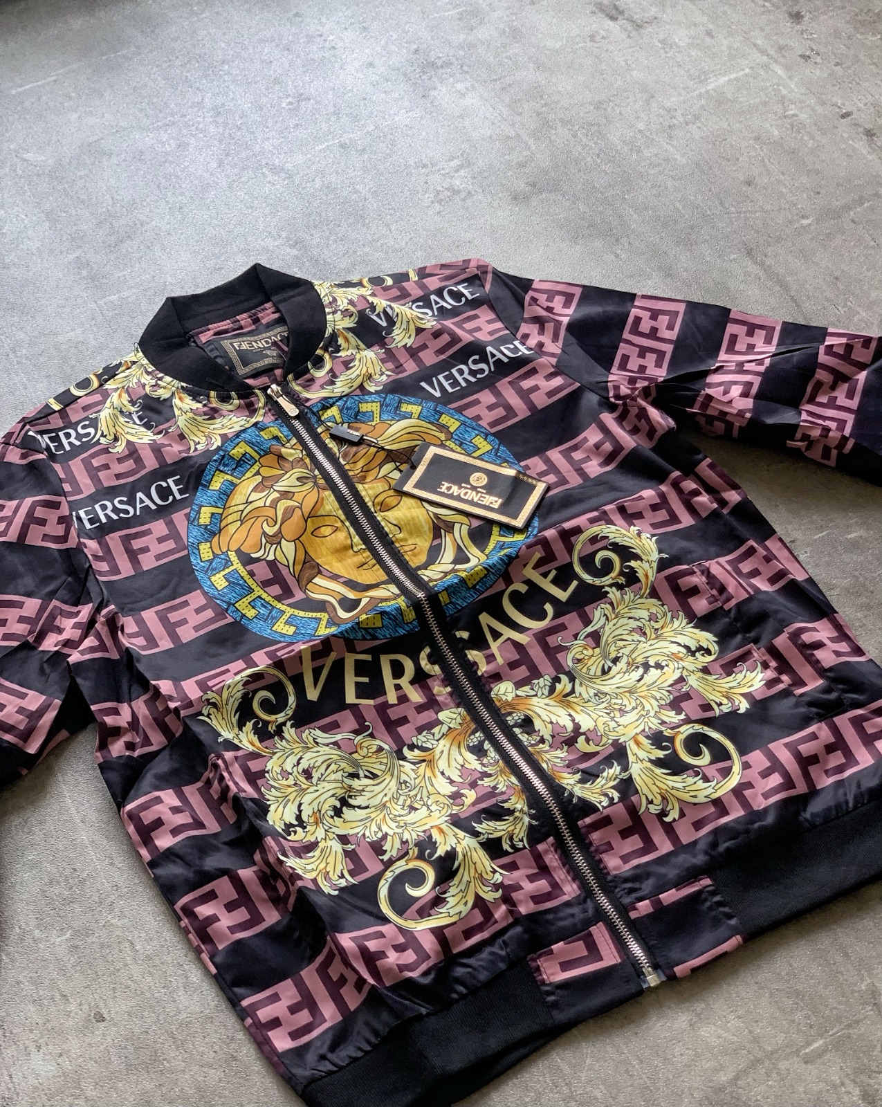 Campera Rompevientos Versace x Fendi "Fendace" Medusa & FF Monogram (foto 2)