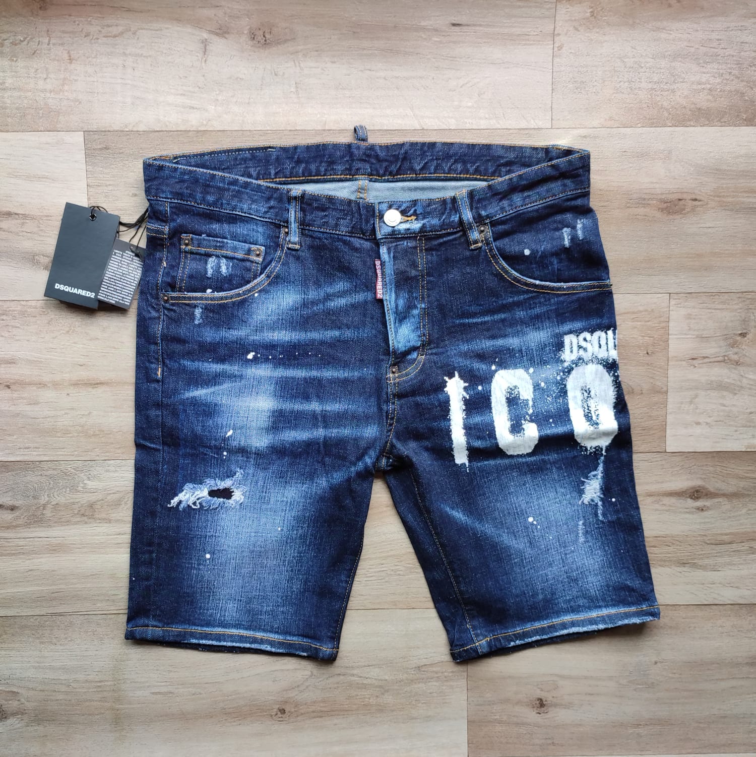 Bermuda de Jean Dsquared2 Icon Denim con Roturas