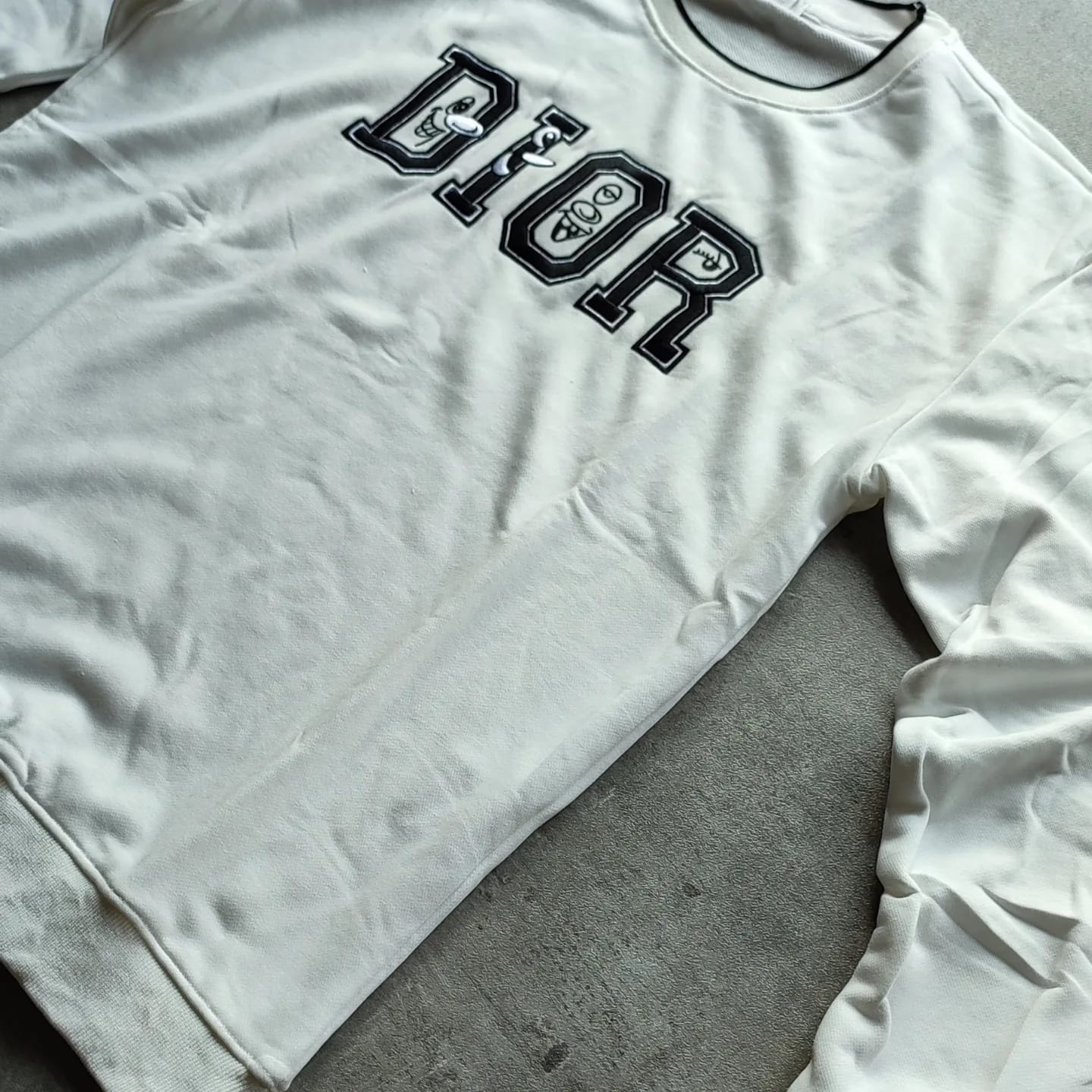 Buzo Dior Off-White Cuello Redondo (foto 3)