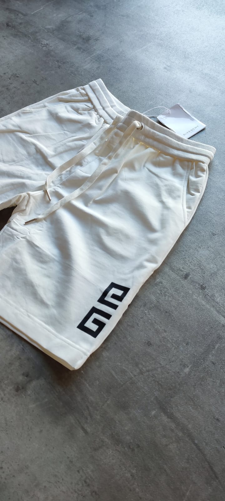 Bermuda Givenchy Blanco Logotipo (foto 2)