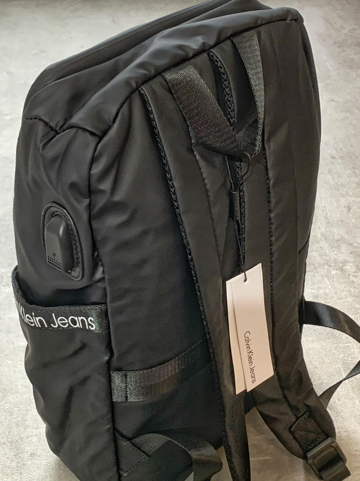 Mochila Calvin Klein Tech Urban Premium (foto 3)