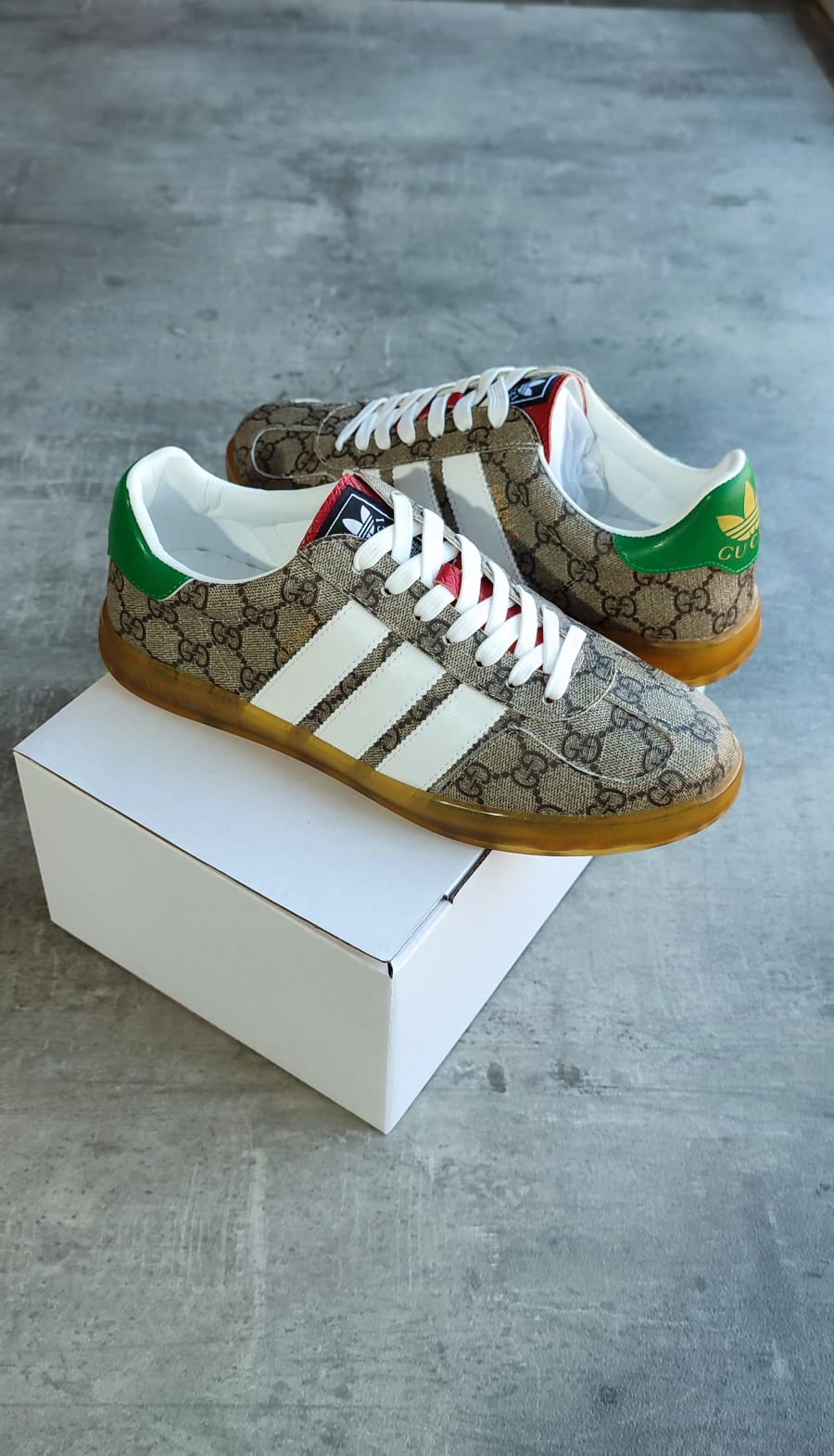 Adidas x Gucci Gazelle Beige GG Monogram (foto 4)