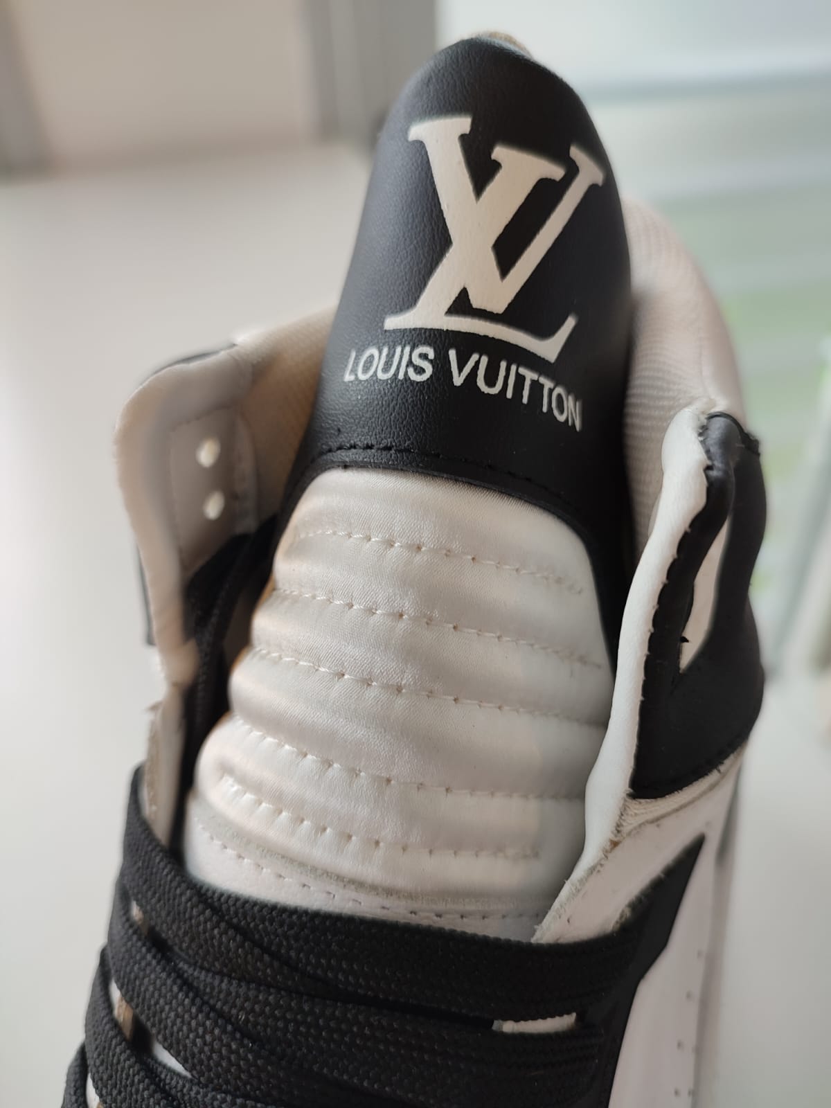 Louis Vuitton LV Trainer High-Top "Black White" (foto 4)