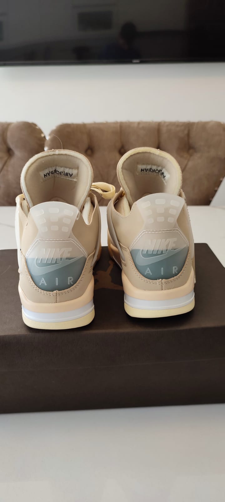 Off-White x Air Jordan 4 Retro WMNS "Sail" (foto 4)