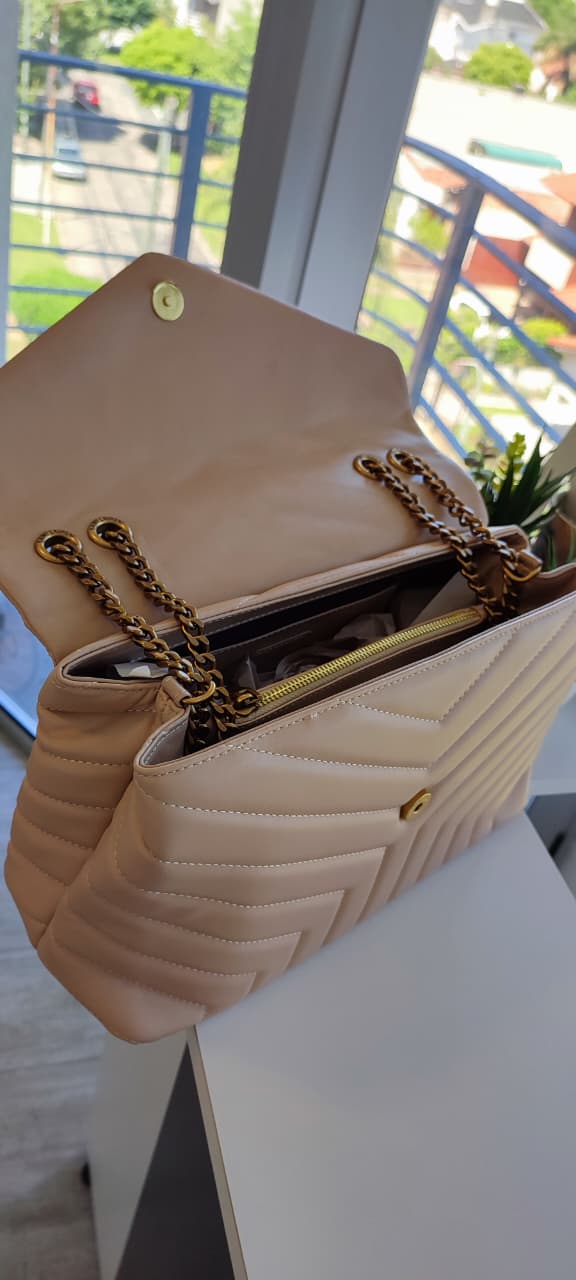Bolso de Hombro Acolchado "Lou" – Beige Nude (foto 4)