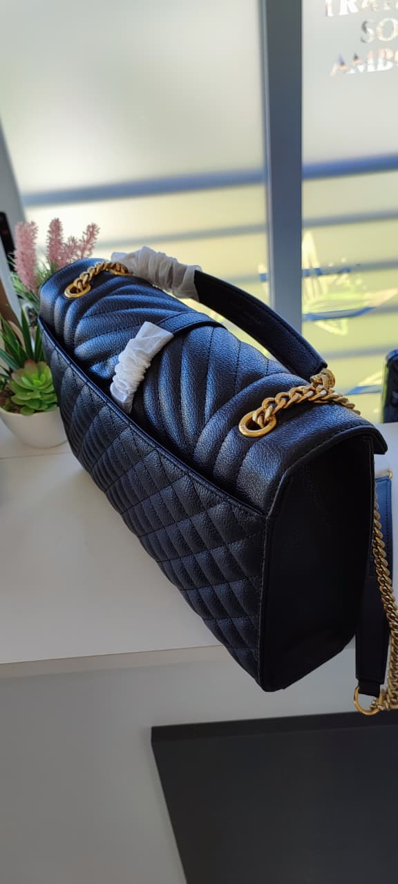 Bolso de Hombro "Envelope Luxury" – Negro con Oro (foto 5)