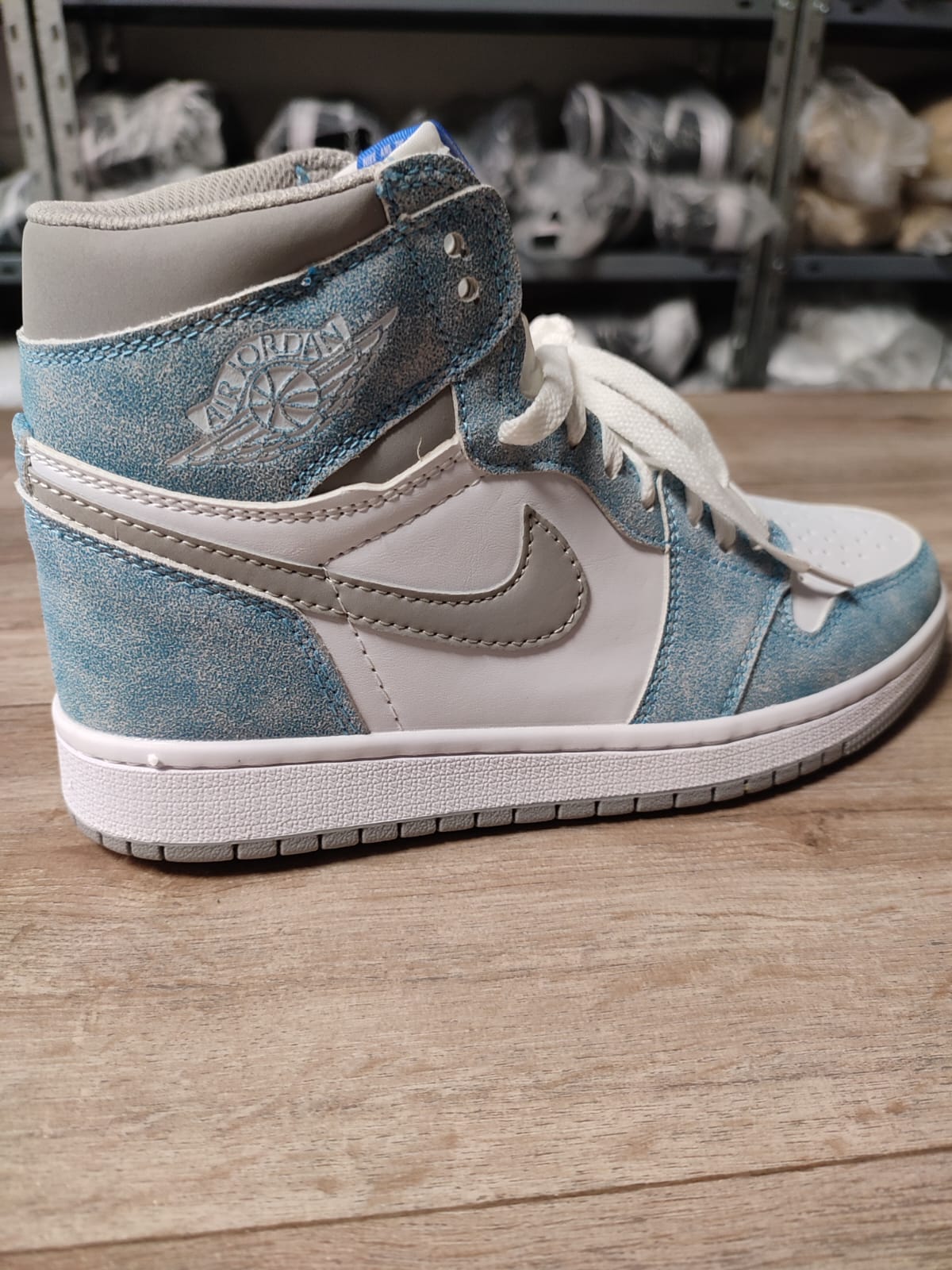 Air Jordan 1 Retro High OG "Hyper Royal" (foto 3)