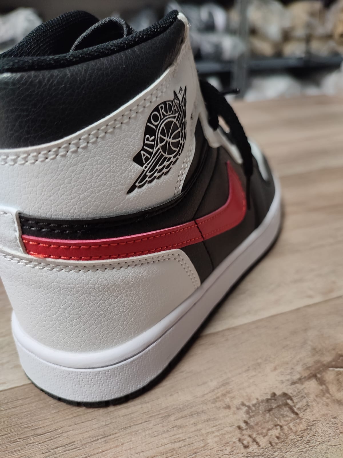 Air Jordan 1 Retro High OG "Gym Red / Chicago Twist" (foto 2)