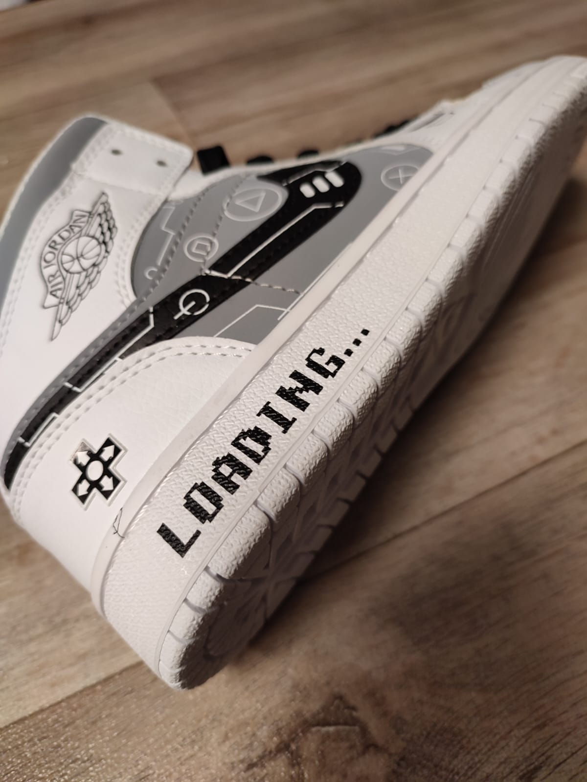 Air Jordan 1 Mid "Gamer Loading" (Custom Design) (foto 3)