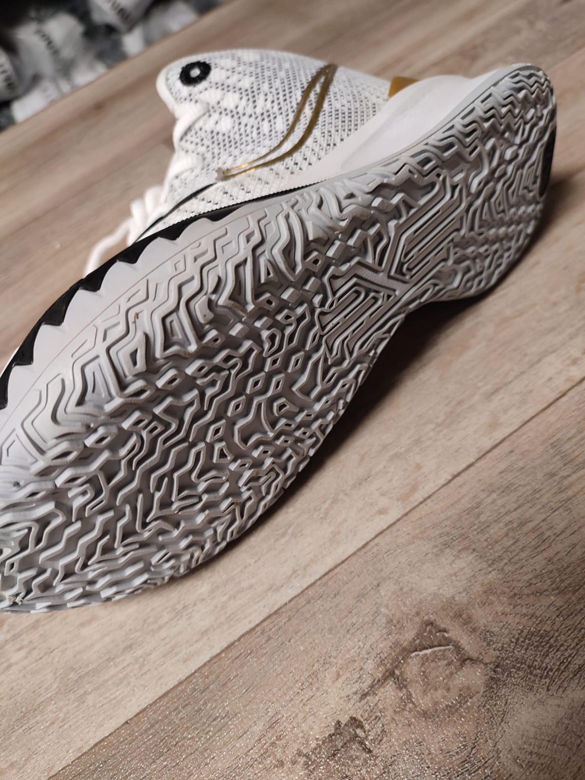 Concepts x Nike Kyrie 7 "Horus" (foto 3)